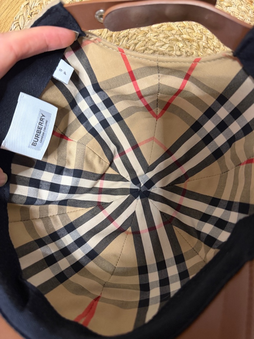 BURBERRY CAP! Like new! - Picture 7 of 7